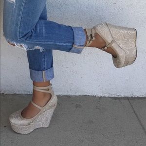 Lace wedges